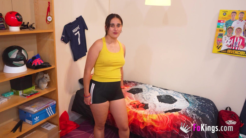 FAKings: Er Trickst Seinen Trainer Aus, Damit Er Ihn Fickt. Sofía...