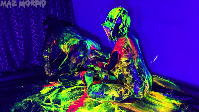 KinkyFemdomTV: 湿透的茸茸的gimpy和patricia x玩双