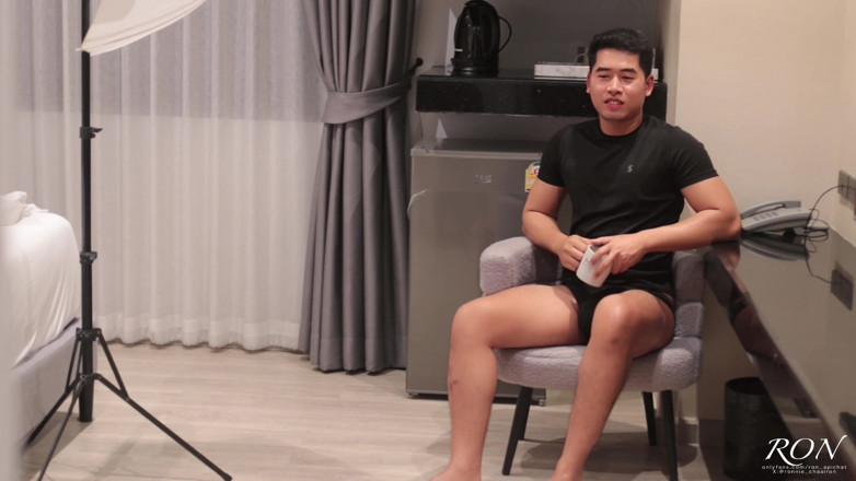 Apichat Booncharoen: Solo tam Bts