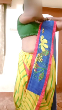 Desi Indian Tamil BBW Wife Nude Tease Big Boobs Ass Hairy Pussy Saree Wearing! Renuraj