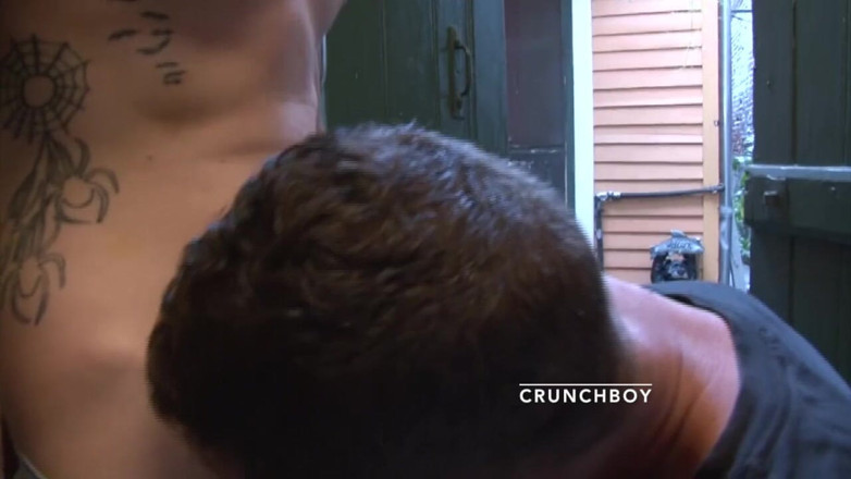 STRAIGHT BOYS CURIOUS FROM PRAHA: Schwuler lutscht seinen besten freund im garten