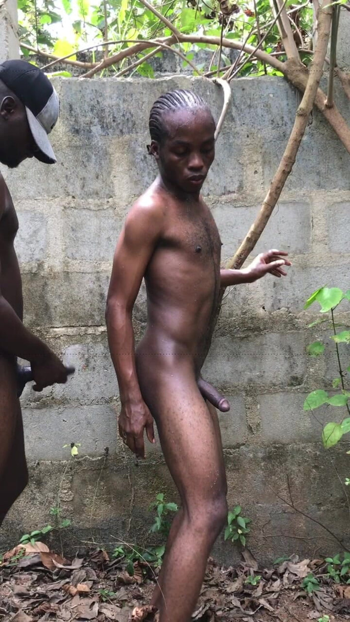 Sexylary: 森林里的户外性爱3P