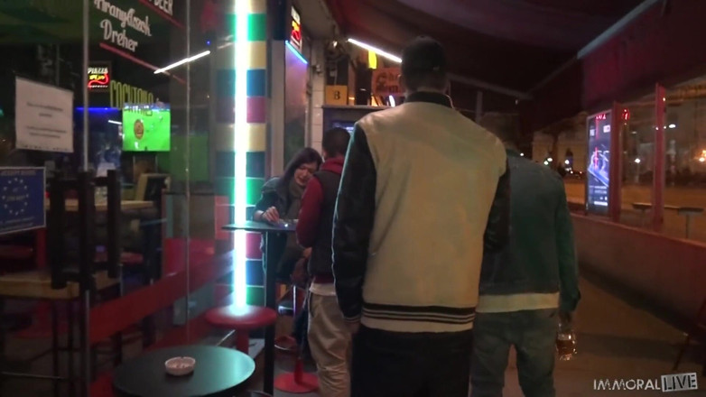 Immoral Live: Ayda Swinger, harika doğal memeli genç kız babasının en iyi...