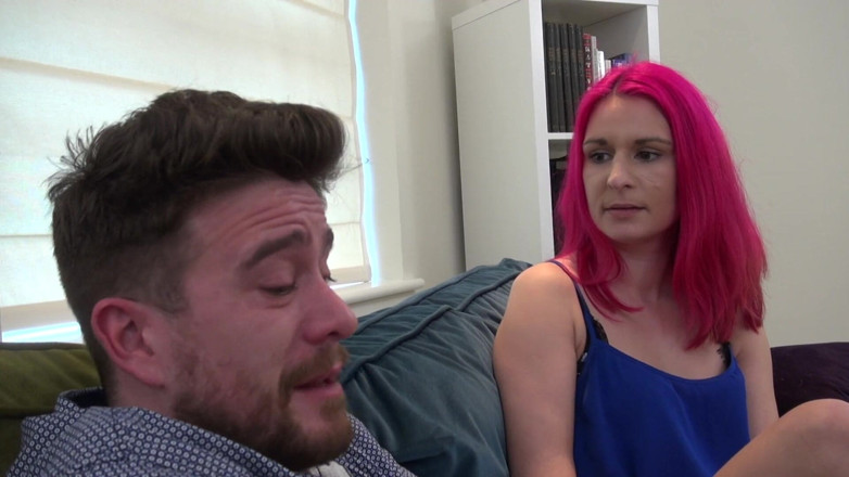 UK Sinners: Małe cycki Soft Sophie Garcia zerżnięta z pasierba - brat Luke...