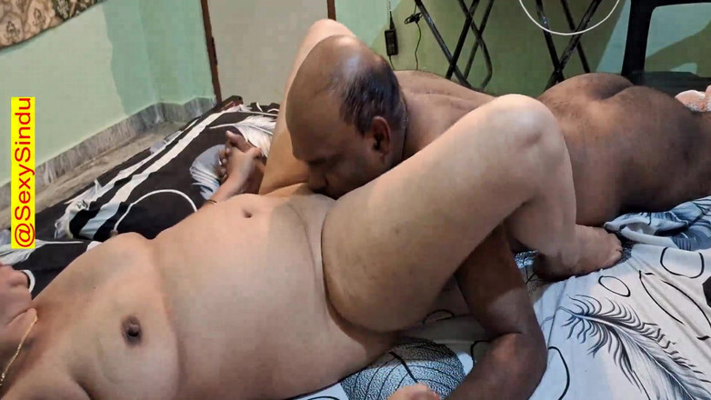 Sexy sindu: साड़ी में सेक्सी मल्लू आंटी