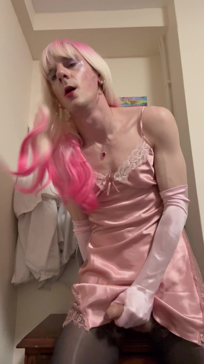 Jessica silk: Jess Silk cưỡi cu giả