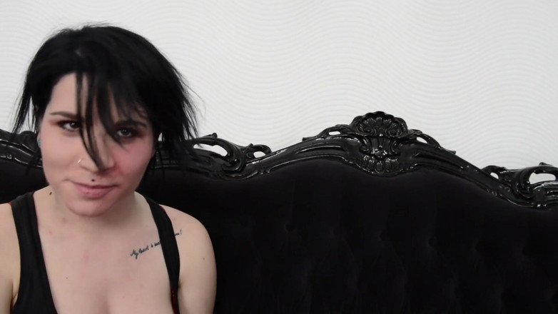 Hunterotic: Faceslapping - I will destroy your sweet face with my power...
