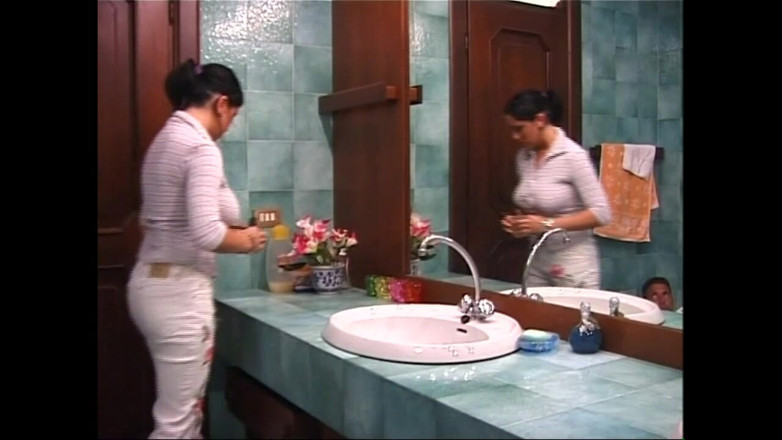 XTime Vod: สาวบ้าน MILF วัยรุ่นโดนเย็ดตูดและพ่นน้ำแตกคาปากด้วยควยใหญ่ (หนังเต็ม)