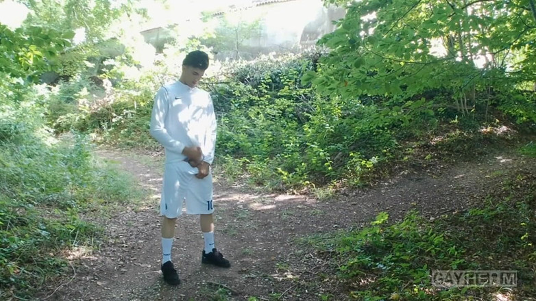 GAYheim: Arab Teen Migrant Jerks off in the Forest After Football...