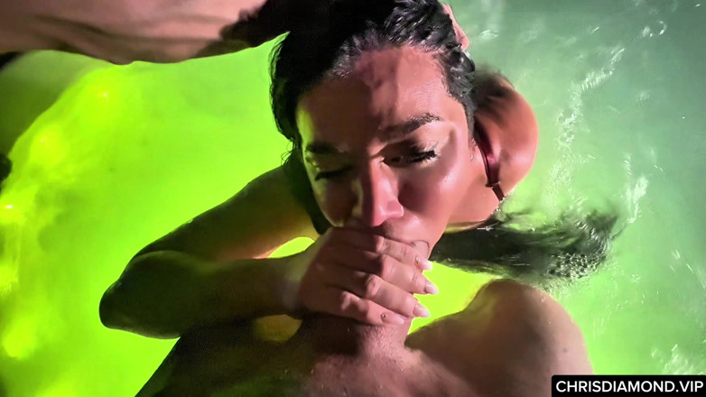 Chris Diamond: Seks di jacuzzi bareng si pelacur jalang sara retali