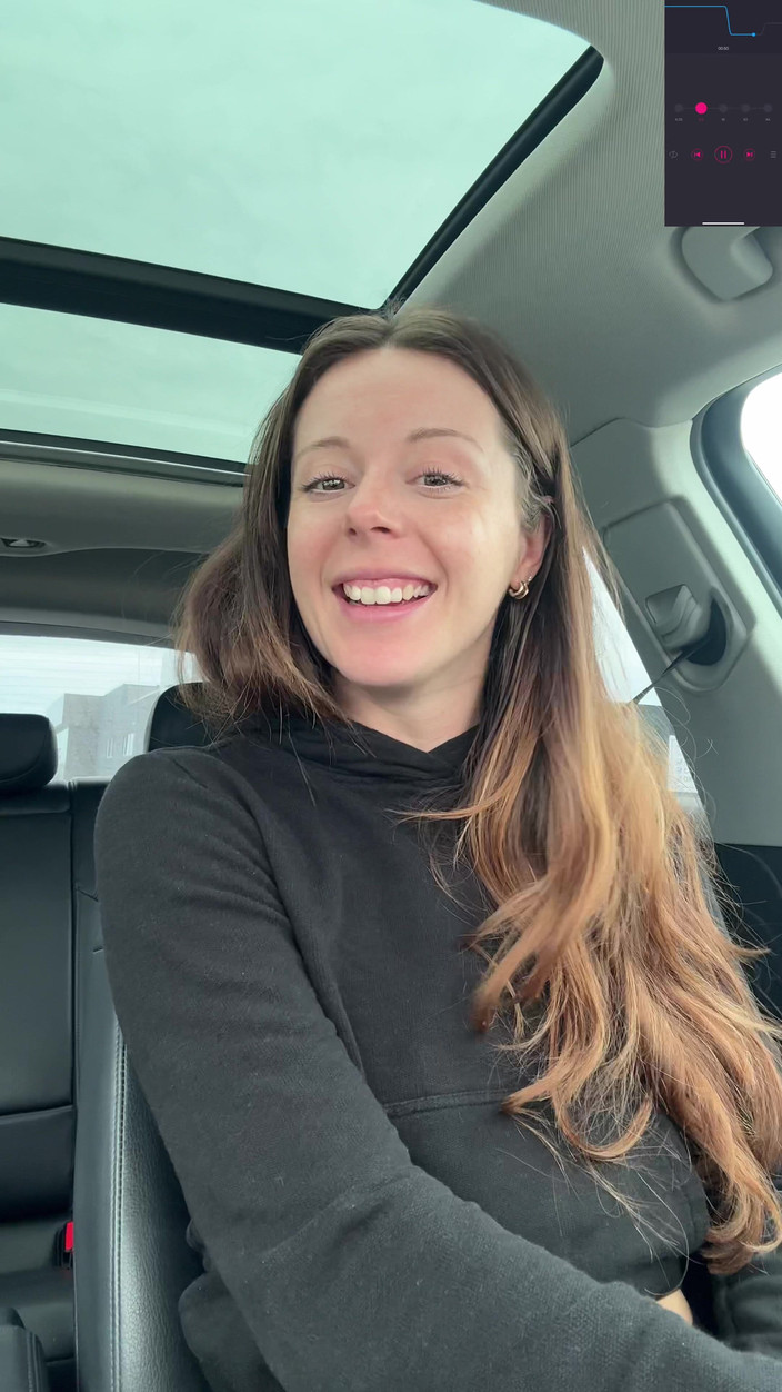 Nadia Foxx: カナダの美女がドライブスルーで降りる!