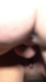 Är du med din flickvän framför din vän? Jag tar med en för att fixa det