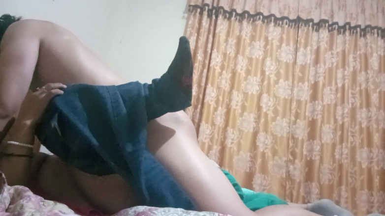 Moo DBOXXX: 남편이 출근할 때마다 시어머누를 사랑해, 그녀는 나에게 중독되었다