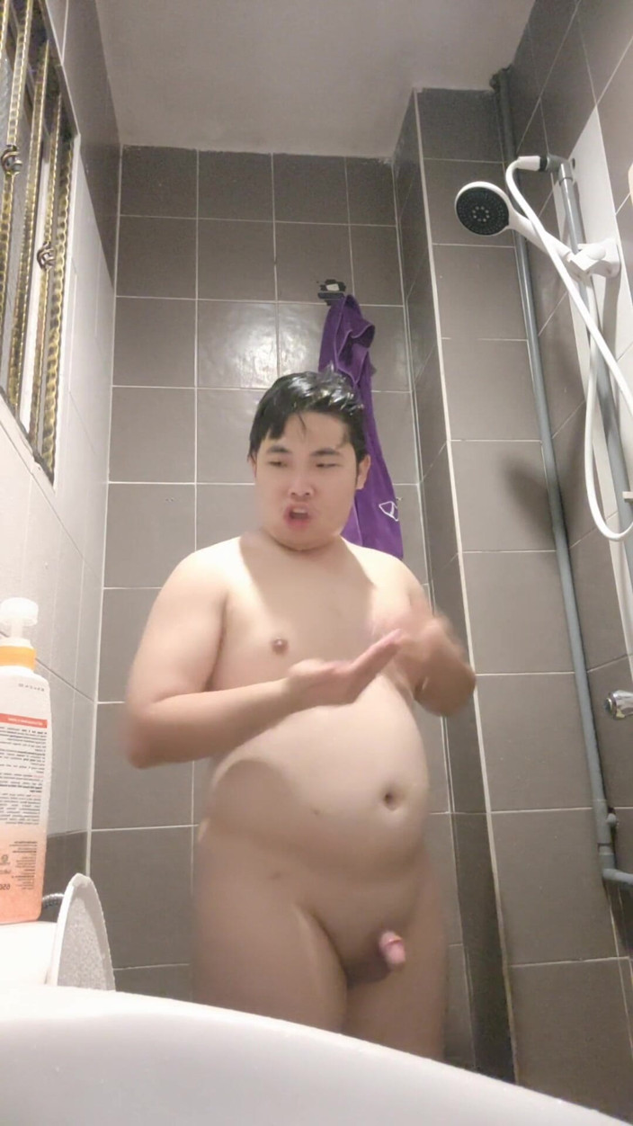 Shyboymasturbate: Chubby Boy Having a Bath with His Cute Little Uncut...