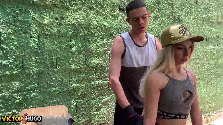 VictorHugo: Sex v tělocvičně doma