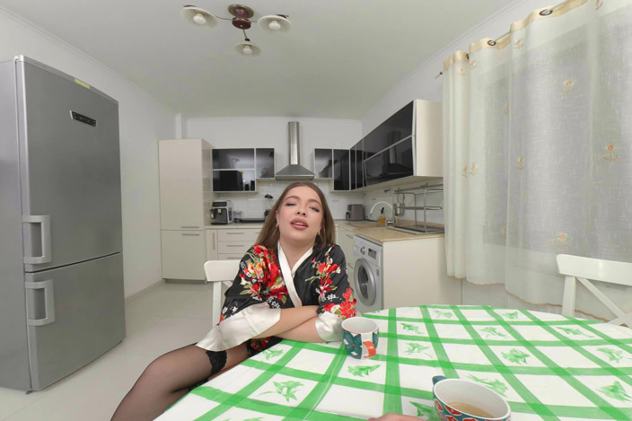 NO2StudioVR: Sandy Little - the Sperminator