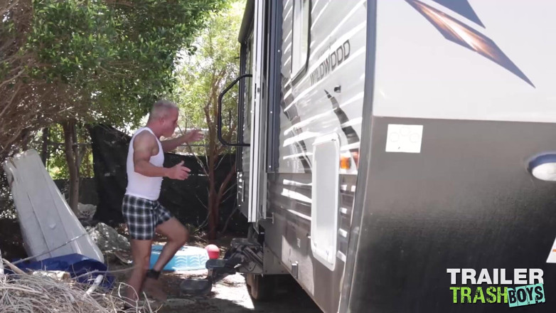 Trailer Trash Boys: Trailertrashboys jack hunter dotato scopa senza preservativo Shae Reynolds