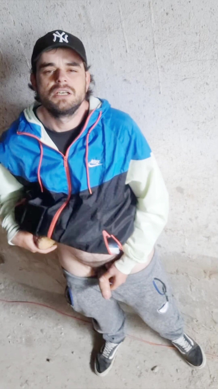 jerkofflover: Ich in Einem Verlassenen Gebäude, in Das Ich Zum Masturbieren...