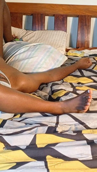 Ebony Spice Facesitting on Obedient Slave
