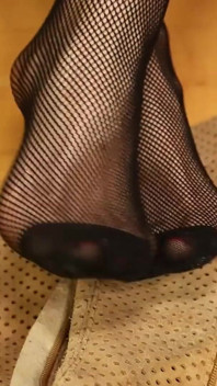 Soft Suede Boots & Fine Black Fishnets - Škádlení nohou pod stolem