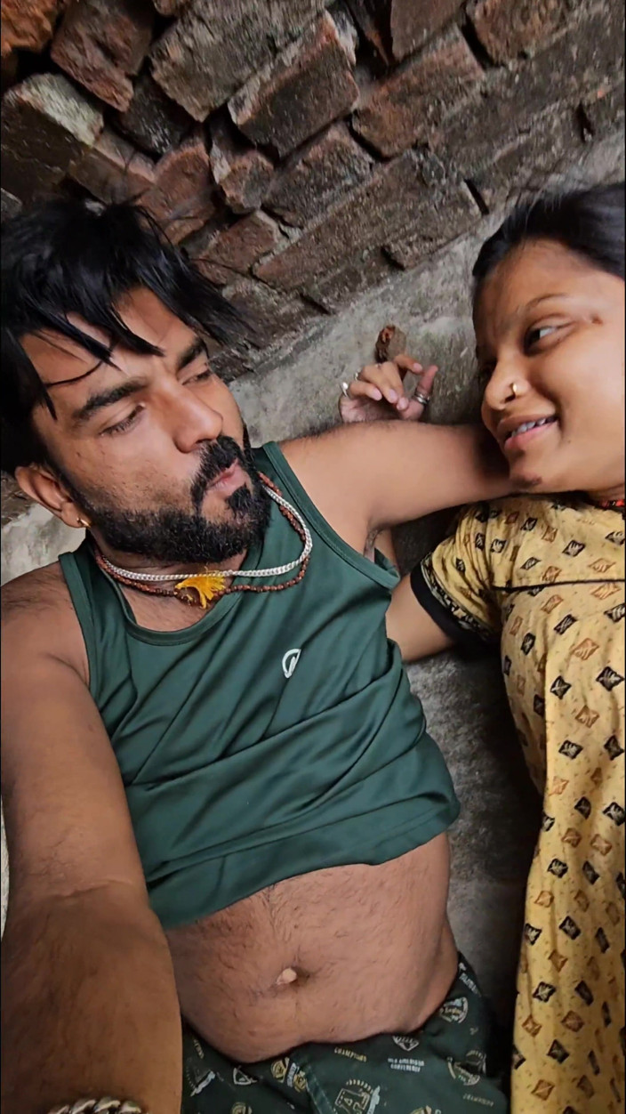 Aalox: Indian New Desi Hot Village Girl Sex in Home
