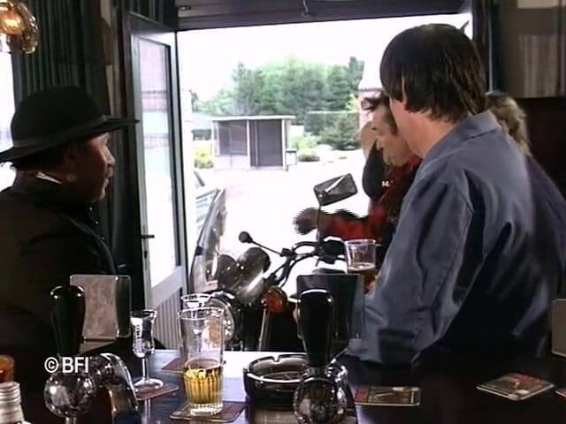 Naughty by nature in Holland: Xkiss - café tramhalt část 4