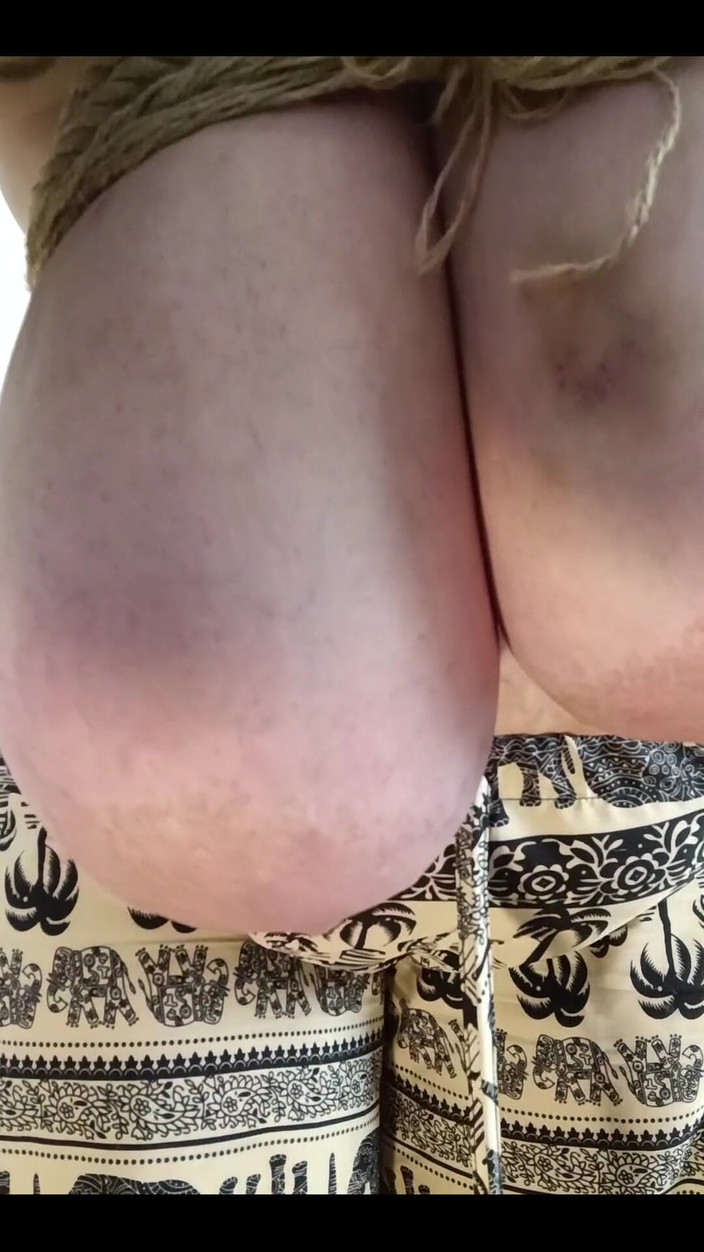 Nina Doll: Riesentitten