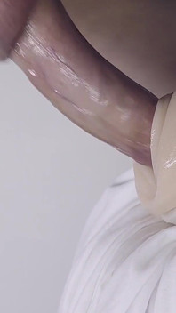 Šukání Cumming několikrát těsné mokré měkké fleshlight