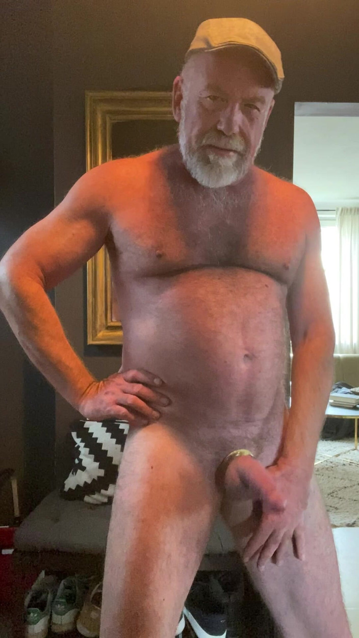 Exhibitionistman: Perverted Old Wanker