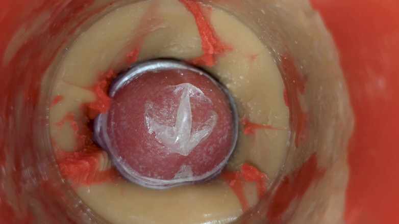 Creme sperm: Un Flusso Incontrollabile Riempie La Figa Con Un'infinita Pressione Interna