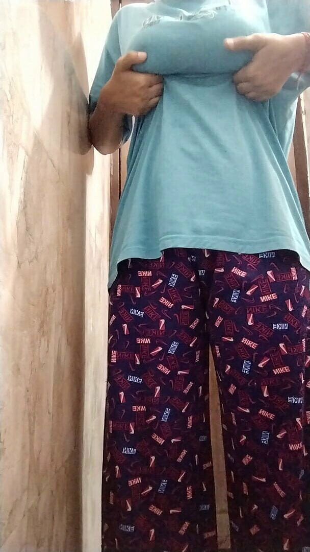 Riyathakur: Teman wanita India panas membuat video ini untuk saya