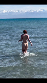 I Love It When Cool Waves Caress My Naked Body
