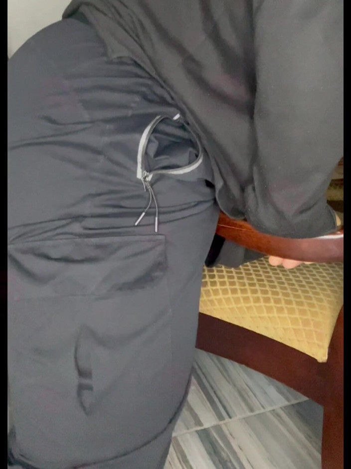 Anye Meshell: Saltare Sul Tavolo Della Sala Da Pranzo!