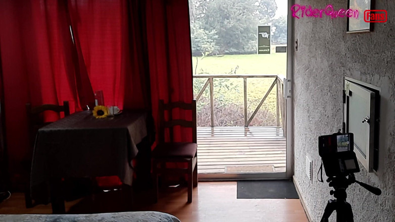 Riderqueen: Isteri montel berpantat besar, peminat ereksi perlahan sahaja