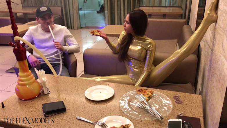 Flexilady: Ruslana flexibilní spandex zábava
