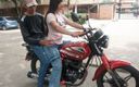 Mackencie: Le estaba enseñando a mi vecino a montar una motocicleta,...
