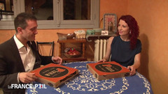 Girls Bang: Francouzská zrzka děvka dodává pizzu a kundičku