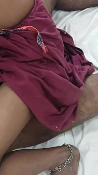 Abang mertua mengongkek video dubur bhabhi desi India