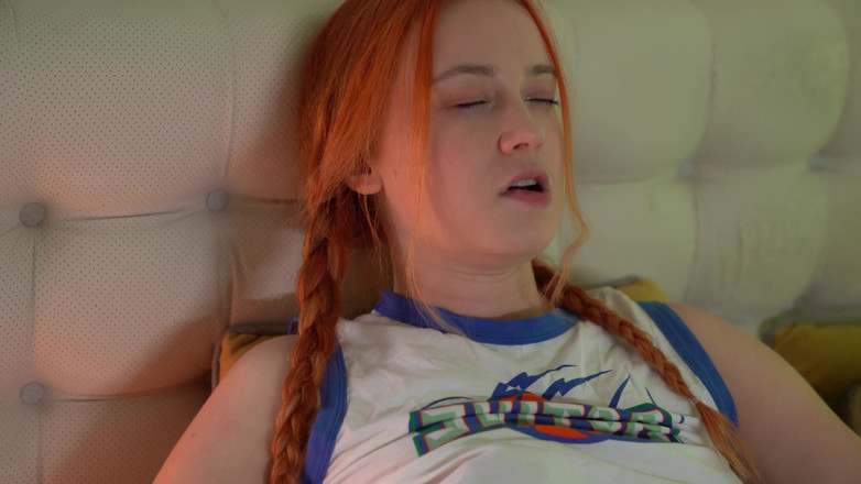 Alice Klay: Sheryl X Woke Alice Klay up to Let Her Taste...