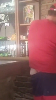 Brünette brünette milf wird von hinten gefickt