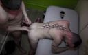 YOUNG FRENCH DUDES FUCKERS: Bastian follada por Greg en sauna