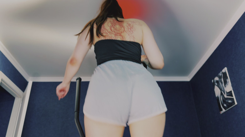 JessLux: Prova a non venire sul mio culo