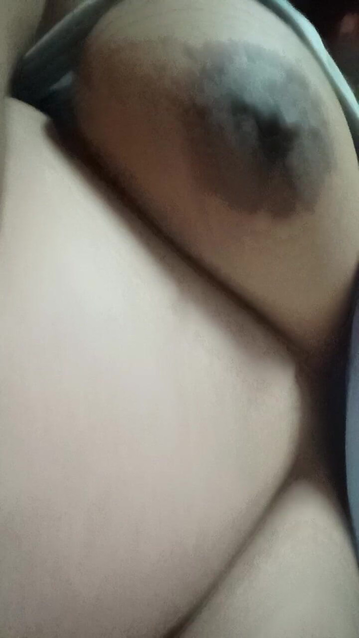 Niyaa: Boobs Massage