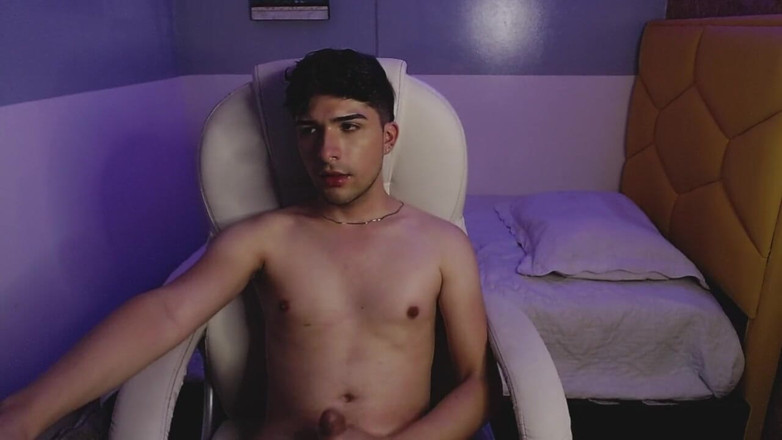 Diego_latinboy: Chaturbate homemadexx guardando un porno gay fatto in casa