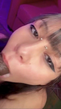 Geile asiatische PAWG nimmt monsterschwanz BBC deep ride & sahnt