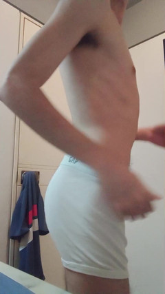 Esteban Williams: Zkoušení spodního prádla Twink