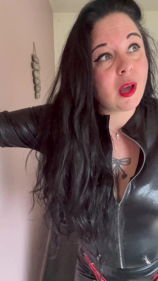 Maitresse Clara: 8 hodin pod mým rozkazem...