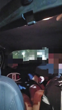 Ich habe einen Mann auf einem öffentlichen Platz gefunden, der mich vor dem Cuckold gefickt hat