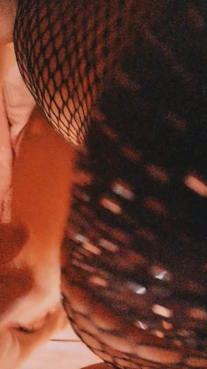 Rampageasenovi: La miLF bulgara petya tradisce, fa pompini e riceve un...