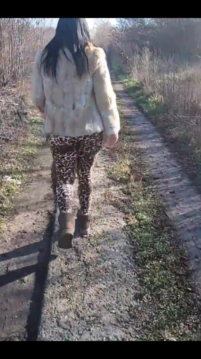 MilfyCalla: Vorrei andare a fare shopping con te. e alla fine,...